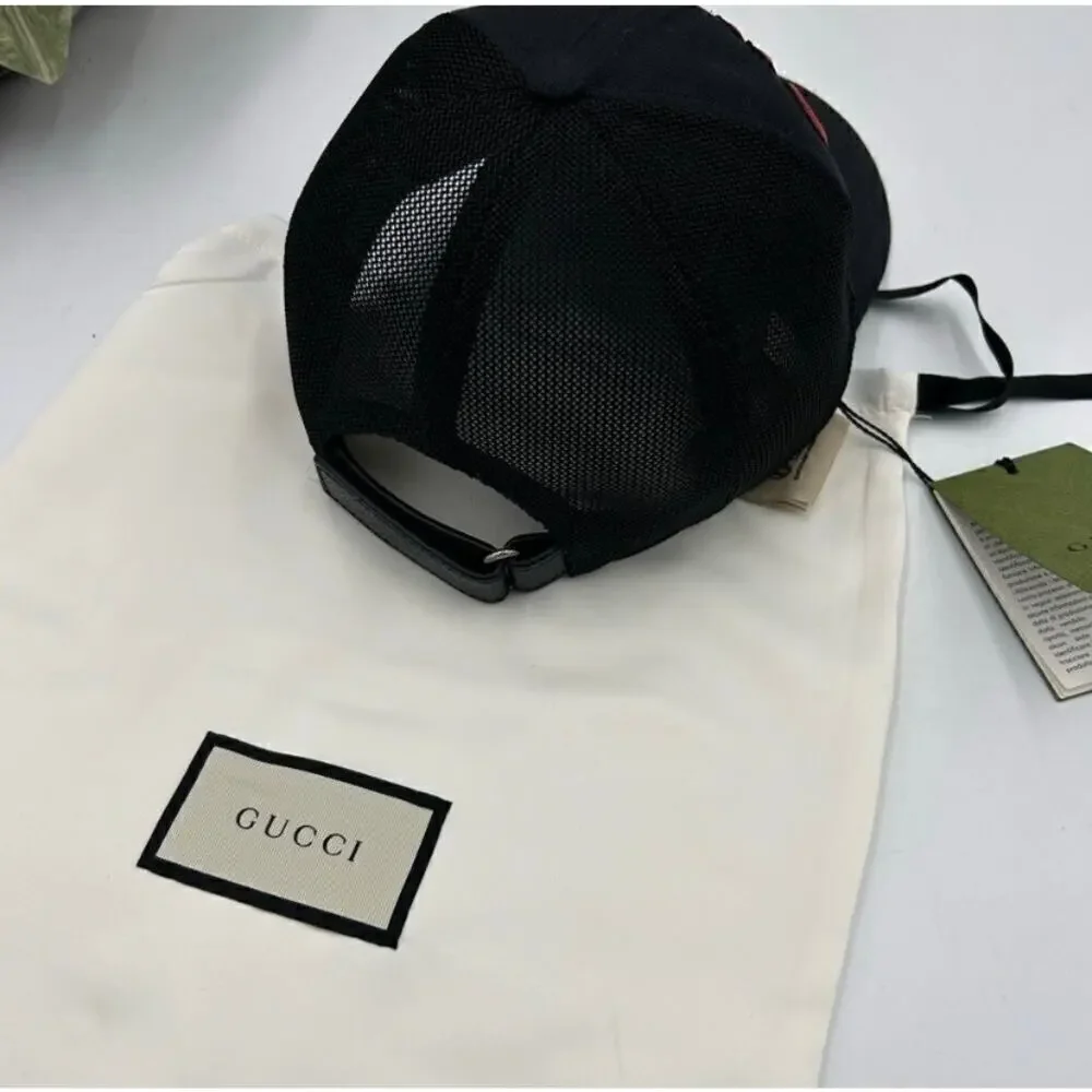 Unisex Gucci embroidered baseball cap size extra small adjustable made in Italy